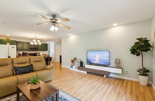 Helmsburg Cottage | Puzzle Peak 3 Bedroom Cottage