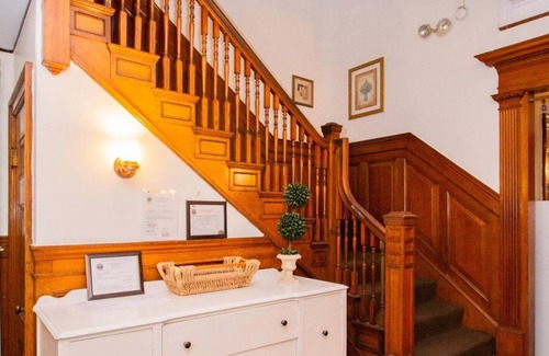 Fenway–Kenmore Apartment | Pvt Room, St Mary’s, Fenway, Longwood, Green Line