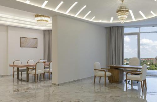 Central Equatoria Hotel | Pyramid Continental Hotel