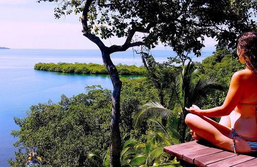 Tierra Oscura House | Pyramid House - Caribbean Archipelago of Bocas del Toro, Panama, Central America