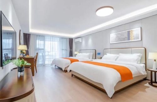 Huizhou Hotel | Qianhai Life Happiness Town - Luofushan Shop