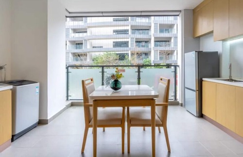 Huizhou Hotel | Qianhai Life Happiness Town - Luofushan Shop
