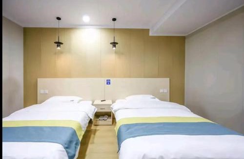 Fengtai Hotel | QiQiaoWu Fashion Hotel - Beijing Xinfadi Subway Station