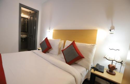 Anand Vihar Hotel | Qotel Comfort IP Residency East Delhi Preet Vihar