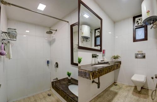 Delhi Hotel | Qotel Hotel AT Residency Kaushambi Anand Vihar