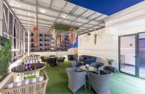 DLF Phase 5 Hotel | Qotel Signature-Golf Course Road Gurgaon