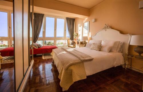 Avenida de Roma Apartment | Quad Avenue