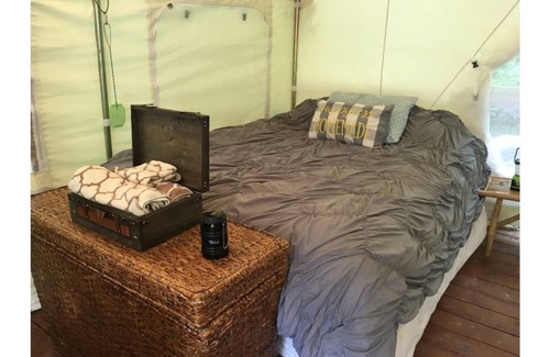 Rushville Bed & Breakfast | Quad Squad Glamping Tent & Breakfast for 2-4+ in Finger Lakes Wine Country