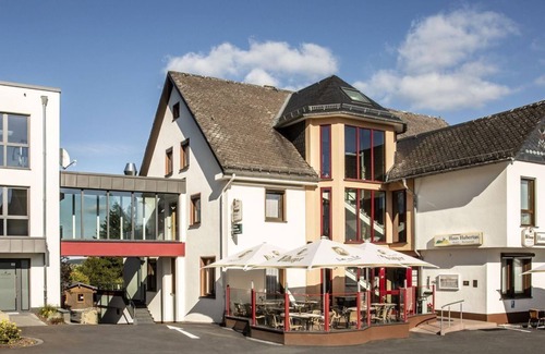 Winterspelt House | Quadruple Room - Hotel-Restaurant Haus Hubertus