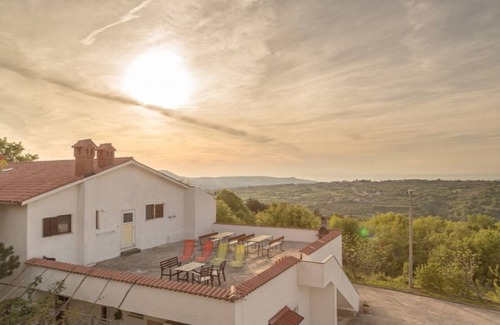 Koper House | Quadruple room with private bathroom, shared kitchen