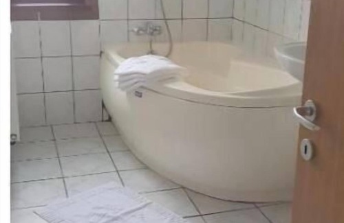 Cluj-Napoca Apartment | Quadruple Room with Private Bathroom