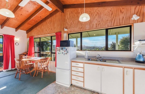 Parapara House | Quail Rise - Collingwood Holiday Home