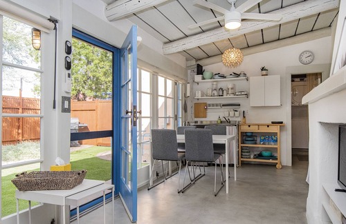 Jefferson Park House | Quailette - Cozy pet friendly studio w/outdoor space minutes from the UofA!