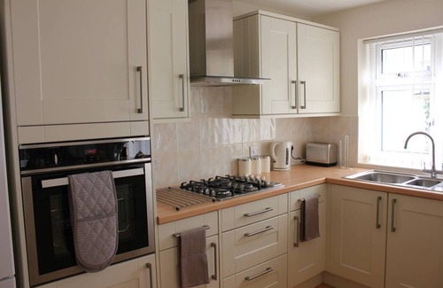 Montpellier House | Quaint 1-bedroom house in Cheltenham
