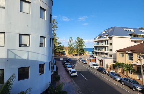 Manly Apartment | Quaint 1BD on the Doorstep of Manly Beach