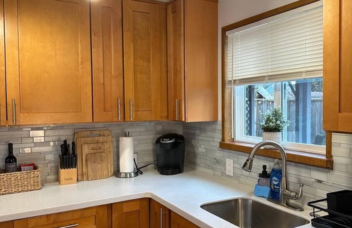 Olympic Hills House | Quaint 3-bed home boasts indoor/outdoor living