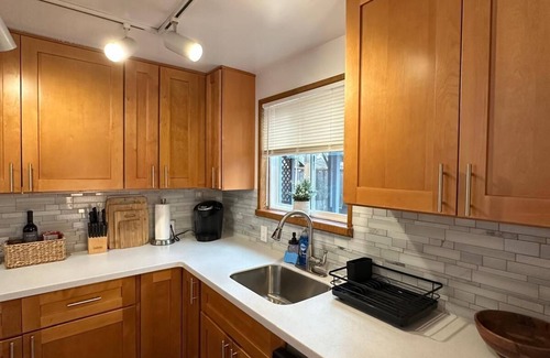 Olympic Hills House | Quaint 3-bed home boasts indoor/outdoor living