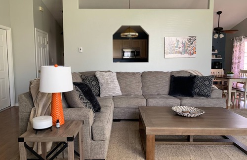 Grand Junction House | Quaint and Cozy House with a Fabulous Yard