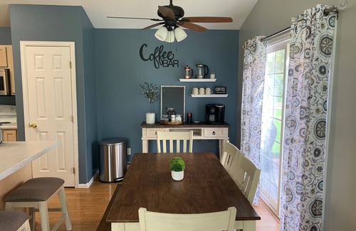 Grand Junction House | Quaint and Cozy House with a Fabulous Yard