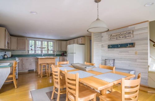 East Sandwich House | Quaint and Quiet Classic Cape Style Home Close to East Sandwich Beach