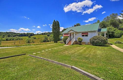 Independence House | Quaint and Scenic Country Cottage, 3 Mi to New River