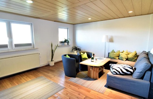 Grevesmuehlen Apartment | Quaint Apartment in Grevesmuhlen near Lake
