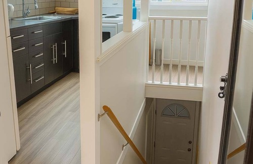 Saanich East Apartment | Quaint Attic Suite w/Pool & Deck Access