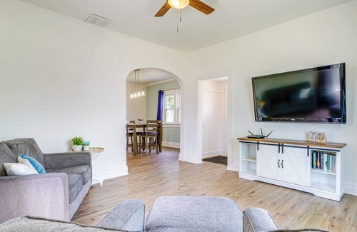 Auburn House | Quaint Auburn Retreat: Steps to Historic Downtown!