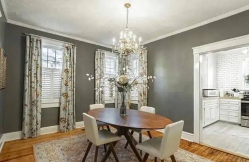 Florence House | Quaint Bungalow in Historic Downtown Florence