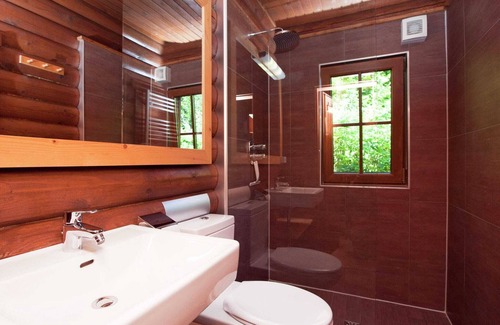 Woergl Ski Chalet | Quaint Chalet in Wörgl-Boden with Terrace