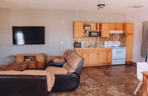 Jacksboro Cabin | Quaint Cabin Experience in Jacksboro