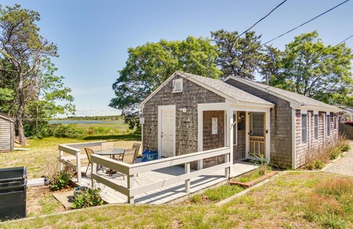 West Yarmouth House | Quaint Cape Cod Cottage with Grill - Walk to Beach