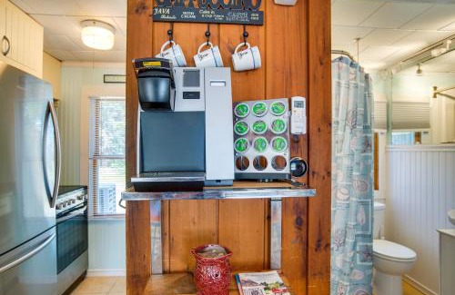 West Yarmouth House | Quaint Cape Cod Cottage with Grill - Walk to Beach