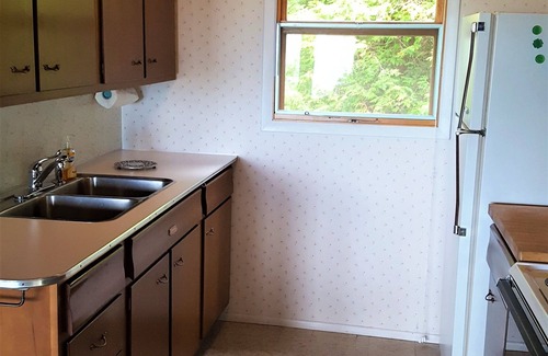 Shelby Cottage | Quaint, charming, CLEAN family cabin on Lake Michigan.