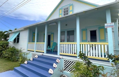 Spanish Wells Cottage | Quaint Cottage, Amazing Views, Free - Motorboat, Kayak, and SUP
