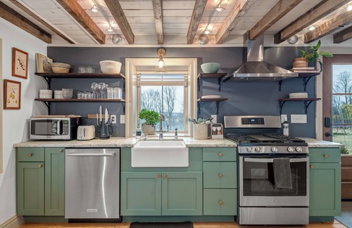 Stevens Cottage | Quaint Cottage on Farm HOT TUB & Fire Pit