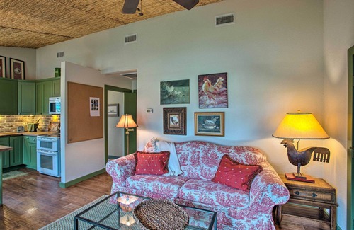 Dennis Cottage | Quaint Countryside Casita: 45 Mi to Ft. Worth