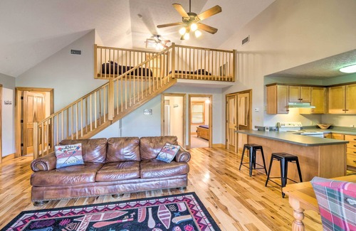 Hadley Cabin | Quaint 'Lakeside' Cabin w/Pond & Fire Pit!