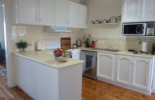 Mildura Cottage | "Quaint Little Cottage"