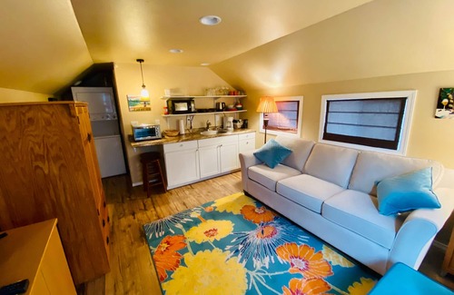 McMinnville Apartment | Quaint Studio Cottage Within Walking Distance to Historic Downtown McMinnville