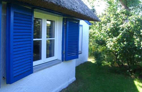 Kalifornien House | Quaint, thatched, former fisherman's cottage, 30 m from the beach