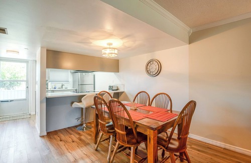 Hollister House | Quaint Welaka Getaway: Steps to St Johns River!