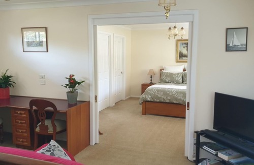 Blackburn Bed & Breakfast | Quality B & B close to Blackburn Lake in Melbourne's Eastern Suburbs