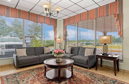 Americus Hotel | Quality Inn Americus