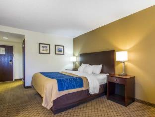 Clarksville Hotel | Quality Inn Clarksville - Exit 11