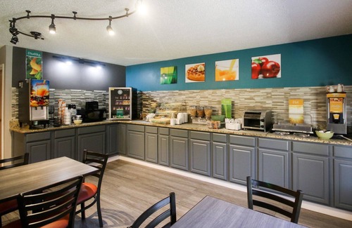 Clinton Hotel | Quality Inn Clinton - Laurens I-26