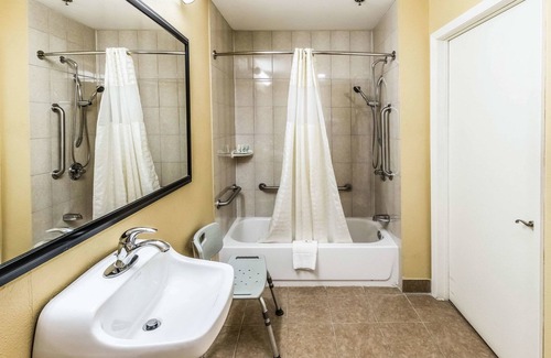 Corsicana Hotel | Quality Inn Corsicana
