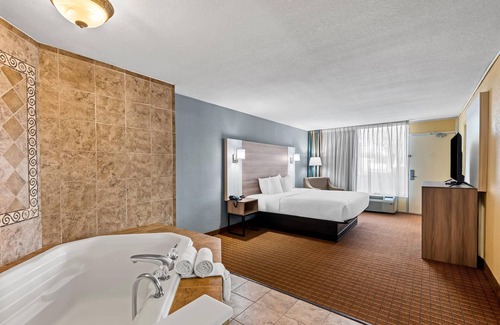 Fort Dodge Hotel | Quality Inn Fort Dodge