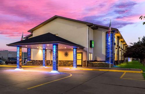 Galesburg Hotel | Quality Inn Galesburg near US Highway 34 and I-74