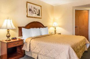 Schooleys Mountain Hotel | Quality Inn Hackettstown - Long Valley